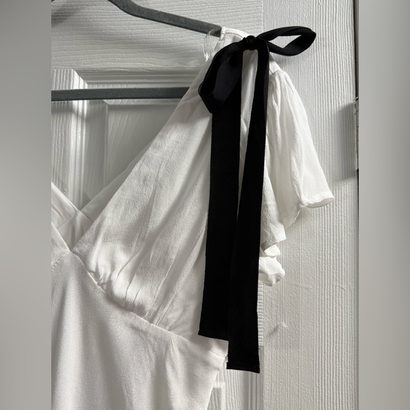 Wild Fable White Mini A-line Dress Flutter Sleeves With Bows Size Small - Picture 5 of 14